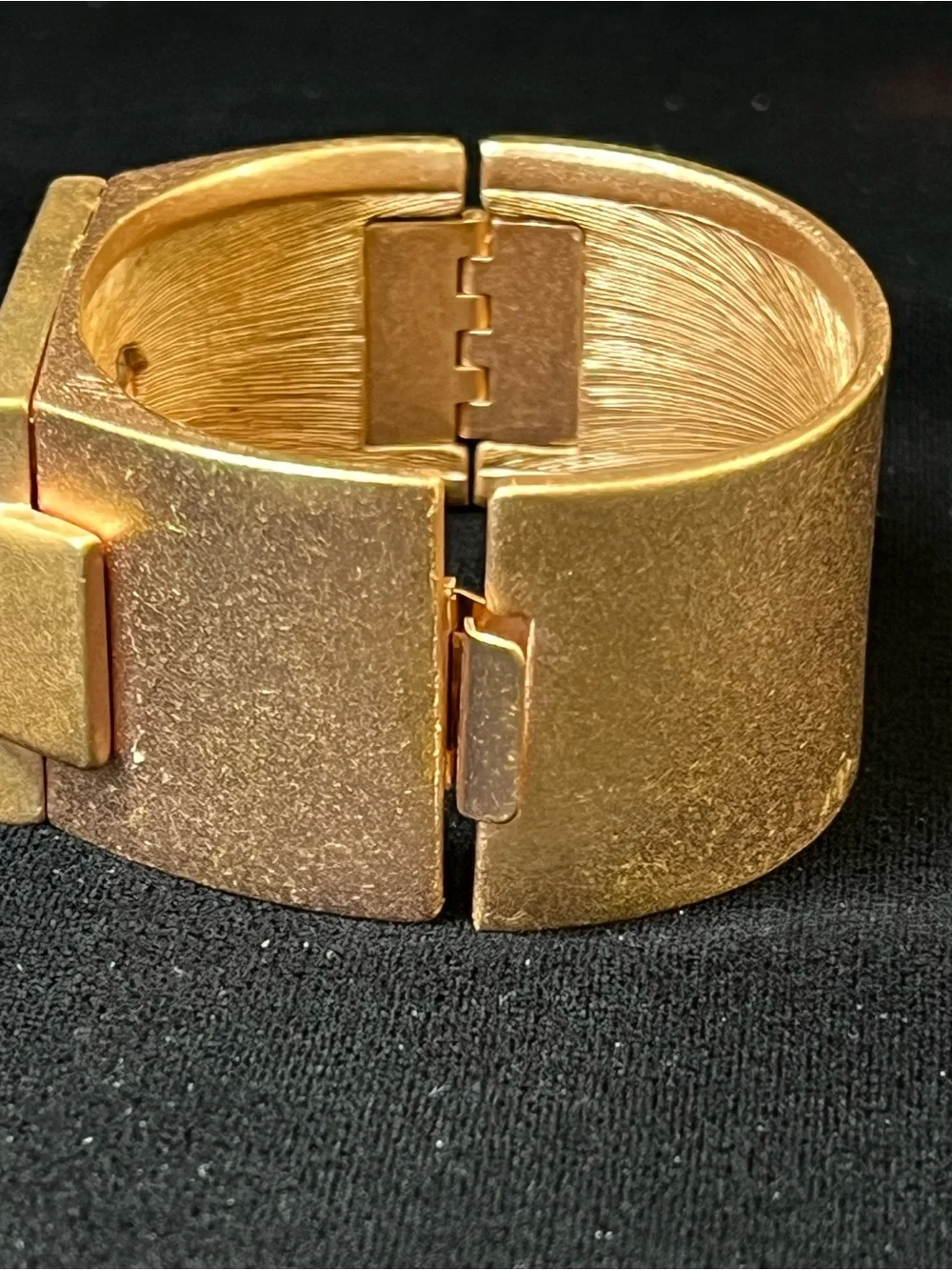1985 Monet "All That Jazz" Book Piece Cuff Bracelet 1775 - Picture 4 of 9